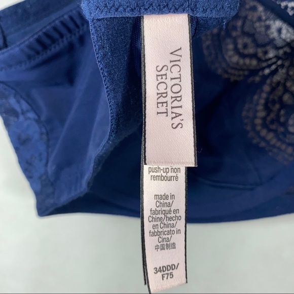 Victoria Secret Dream Angels Navy Lace Bra - Picture 3 of 3